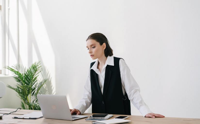 Bookshelf: Lynda Gratton on why design is central to making hybrid returns work for&nbsp;everyone